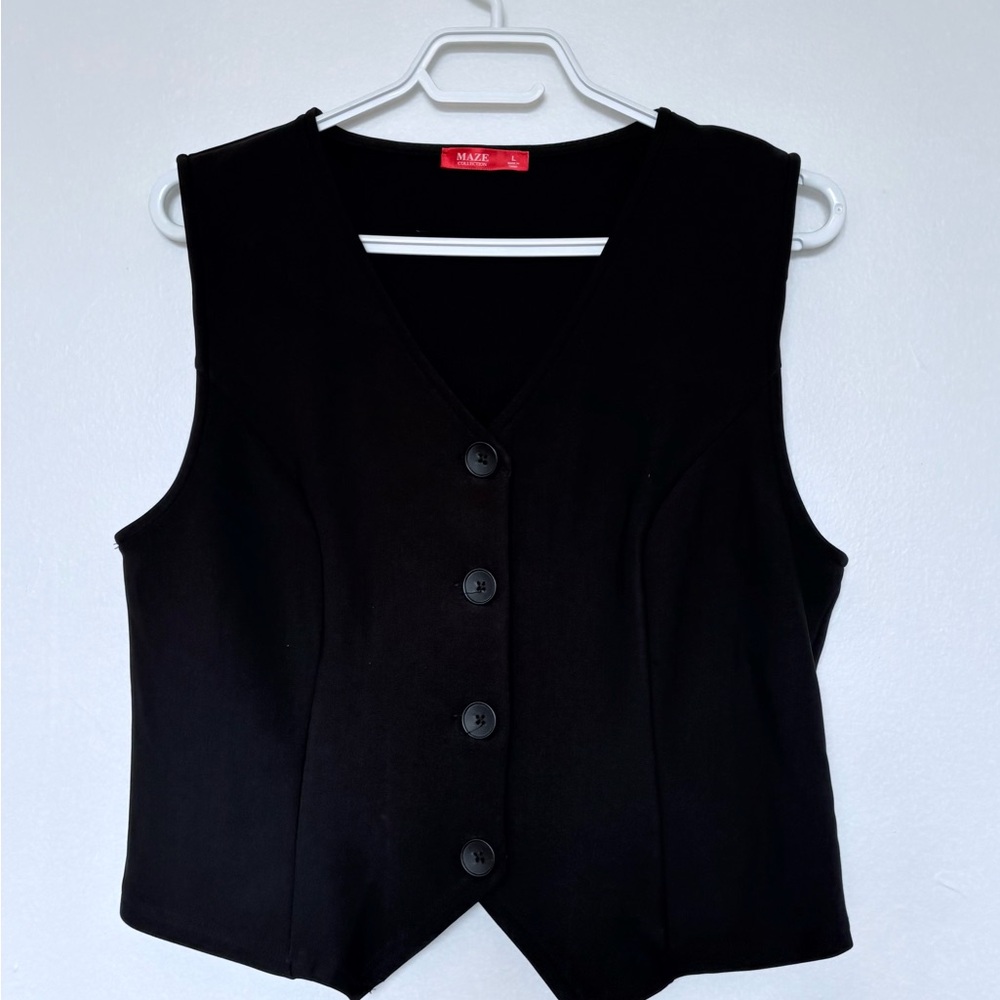 Maze. Black Button-Front V-Neck Women's Vest